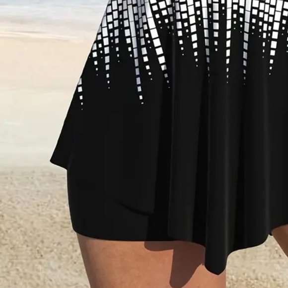 NEW 2 Piece Swim Dress Black and White Geometric - Picture 3 of 5